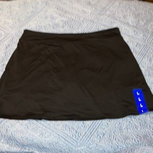 Woman’s skort size L black